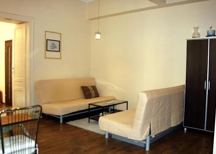 Caffe Latte, Center *